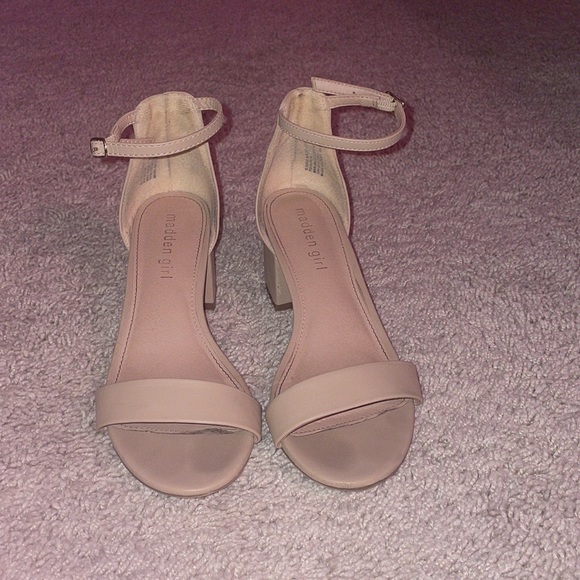 6 1/2 Madden Girl Tan Heels - Picture 3 of 3